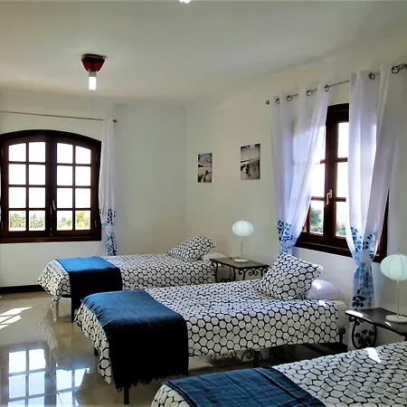 Casa Hermosa * Tías